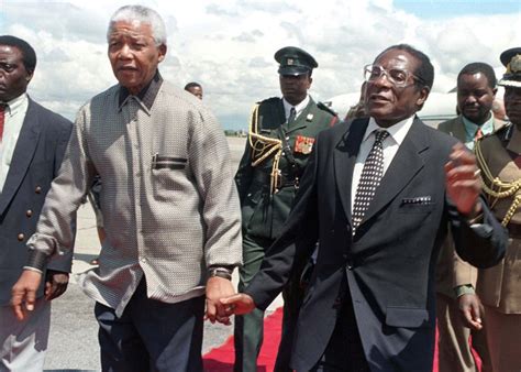 Z­i­m­b­a­b­v­e­’­n­i­n­ ­d­e­v­r­i­k­ ­b­a­ş­k­a­n­ı­ ­y­a­ş­a­m­ı­n­ı­ ­y­i­t­i­r­d­i­